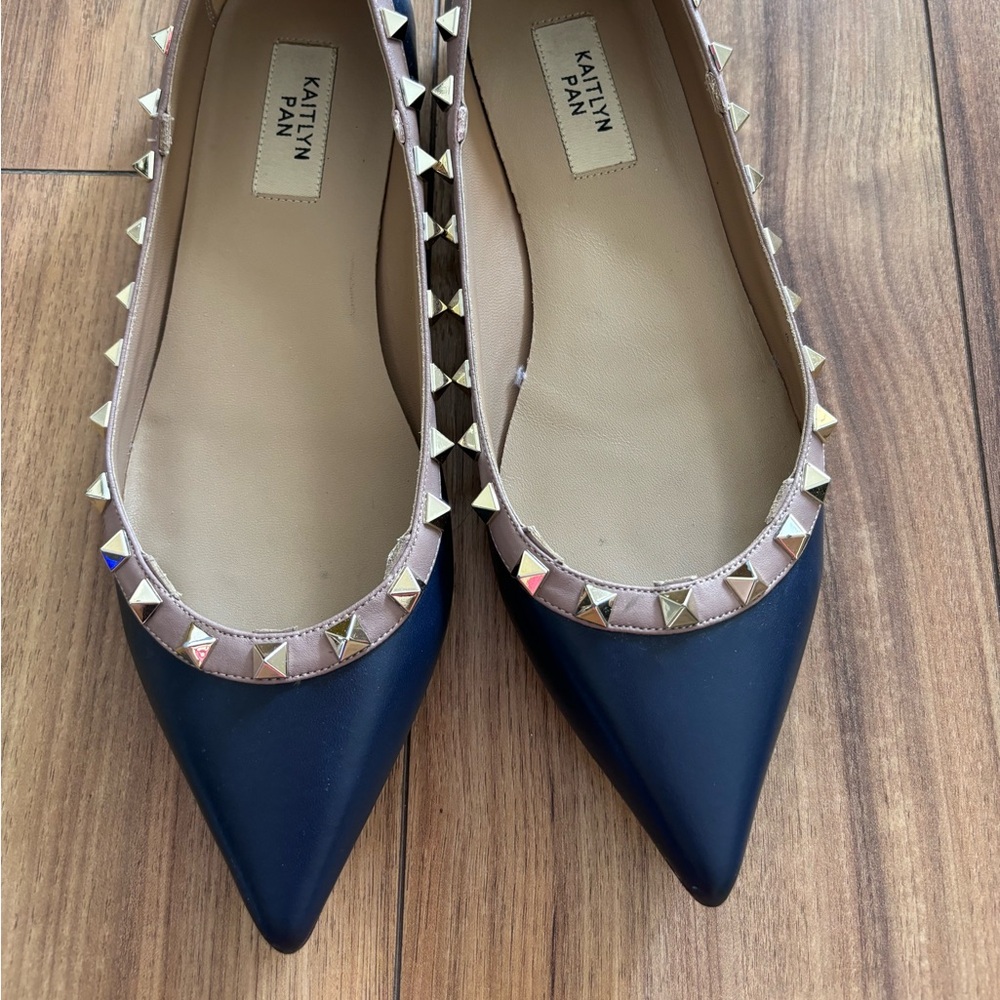 Kaitlyn Pan shoes in Navy